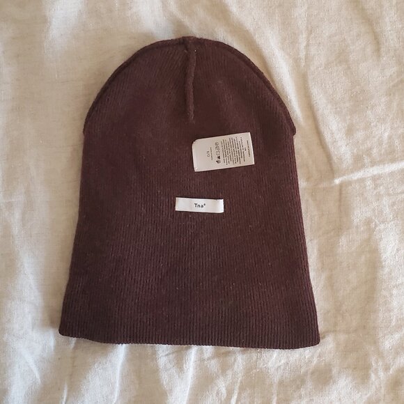 TNA Peak Beanie - Picture 4 of 9